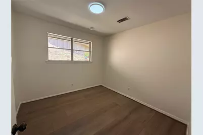 10410 Barwood Drive, Houston, TX 77043 - Photo 9