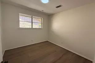 10410 Barwood Dr, Houston, TX 77043 - Photo 9