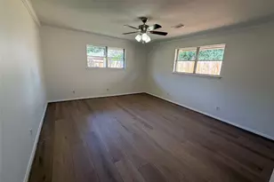 10410 Barwood Dr, Houston, TX 77043 - Photo 11