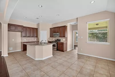 15 Butternut Grove Place, Tomball, TX 77375 - Photo 9