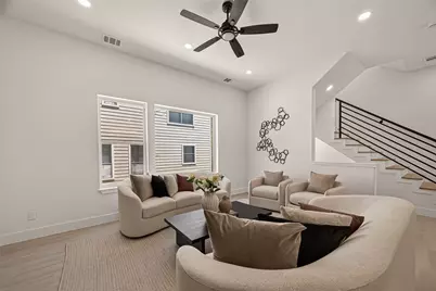 1105 Wilson St, Houston, TX 77019 - Photo 5