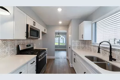 3819 W Traditions Court, Houston, TX 77082 - Photo 13