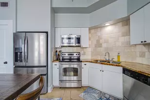202 25th St, Galveston, TX 77550 - Photo 9
