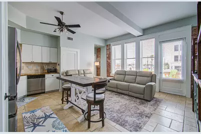 202 25th Street #202, Galveston, TX 77550 - Photo 3