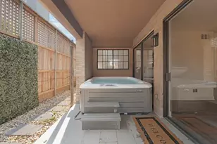 1425 Nantucket Dr, Houston, TX 77057 - Photo 11