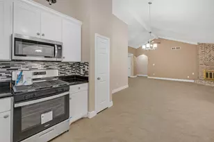 2910 Norwich St, Pearland, TX 77584 - Photo 9