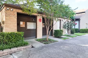 8020 Braesmain Dr, Houston, TX 77025 - Photo 21