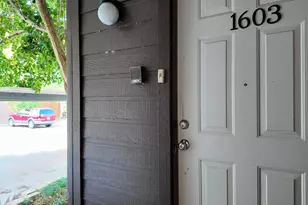 8020 Braesmain Dr, Houston, TX 77025 - Photo 19