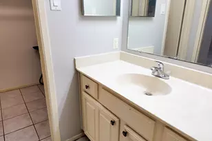 8020 Braesmain Dr, Houston, TX 77025 - Photo 13