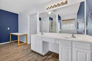 924 Chad Ln, Baytown, TX 77521 - Photo 11