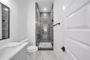 4902 Higgins St, Houston, TX 77033 - Photo 25