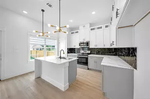 4902 Higgins St, Houston, TX 77033 - Photo 5