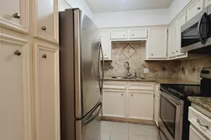 2700 Bellefontaine St, Houston, TX 77025 - Photo 23