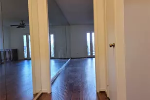 2700 Bellefontaine St, Houston, TX 77025 - Photo 9