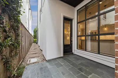 1301 Peden Street, Houston, TX 77006 - Photo 9