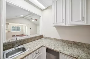 6226 Bankside Dr, Houston, TX 77096 - Photo 13