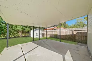 6718 Crestridge St, Houston, TX 77033 - Photo 23