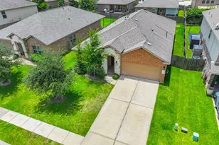 138 Meadow Grove Dr, Conroe, TX 77384 - Photo 1