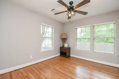 311 E 35th Street, Houston, TX 77018 - Photo 5