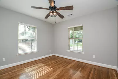 311 E 35th Street, Houston, TX 77018 - Photo 9