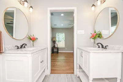 311 E 35th Street, Houston, TX 77018 - Photo 23