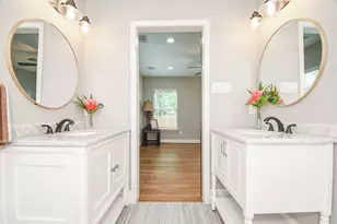 311 E 35th St, Houston, TX 77018 - Photo 23