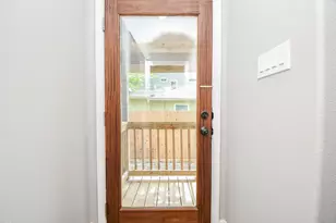 311 E 35th St, Houston, TX 77018 - Photo 27