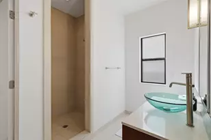 2412 Helena St, Houston, TX 77006 - Photo 37