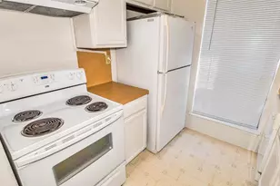 10102 Waterstone St, Houston, TX 77042 - Photo 7