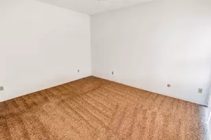 10102 Waterstone St, Houston, TX 77042 - Photo 9