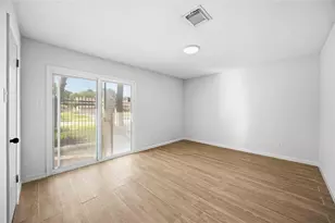 16202 Mill Point Dr, Houston, TX 77059 - Photo 25