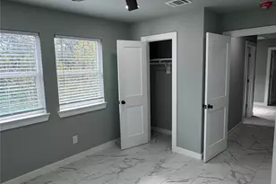 129 S 10th St, Conroe, TX 77301 - Photo 31