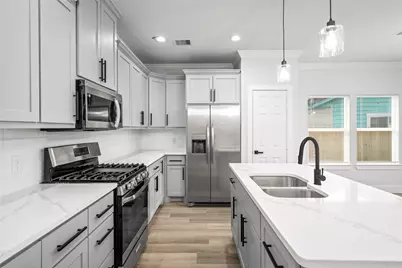 8056 Meadowbrook Drive, Houston, TX 77017 - Photo 3