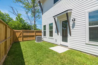7613 Victory Reserve Street, Houston, TX 77088 - Photo 37