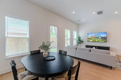 7613 Victory Reserve Street, Houston, TX 77088 - Photo 9