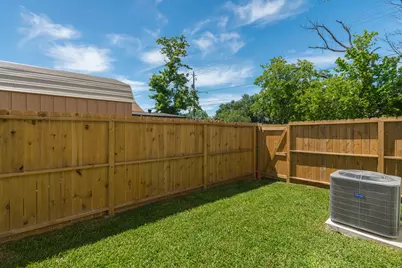 7613 Victory Reserve Street, Houston, TX 77088 - Photo 35