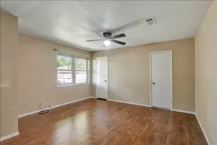 1403 Newport Blvd, League City, TX 77573 - Photo 23