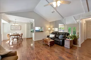 1403 Newport Blvd, League City, TX 77573 - Photo 3