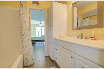 21225 Gulf Dr, Galveston, TX 77554 - Photo 13