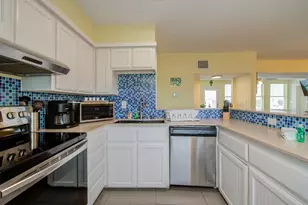 21225 Gulf Dr, Galveston, TX 77554 - Photo 9