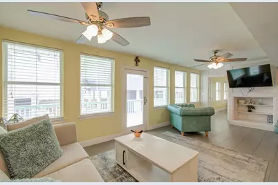 21225 Gulf Dr, Galveston, TX 77554 - Photo 23