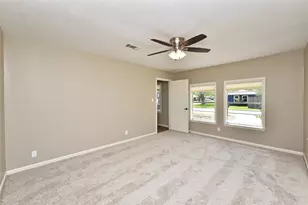 105 W Saunders St, League City, TX 77573 - Photo 19