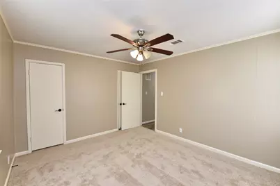 105 W Saunders Street, League City, TX 77573 - Photo 27