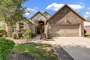 39 S Pinto Point Cir, Spring, TX 77389 - Photo 1