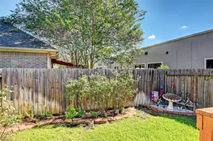 9227 Hidden Lake E, Magnolia, TX 77354 - Photo 35