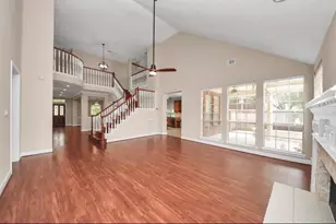 1003 Clarenda Falls Dr, Sugar Land, TX 77479 - Photo 17