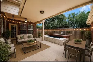 1003 Clarenda Falls Dr, Sugar Land, TX 77479 - Photo 7