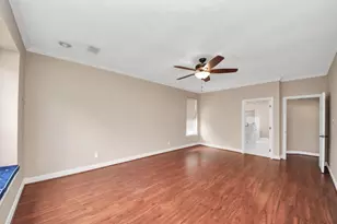 1003 Clarenda Falls Dr, Sugar Land, TX 77479 - Photo 25