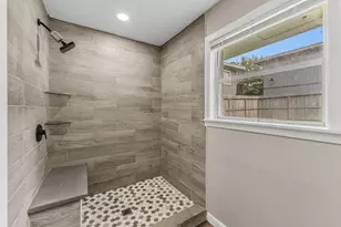 1409 20th St, Huntsville, TX 77340 - Photo 11