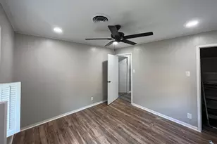 1409 20th St, Huntsville, TX 77340 - Photo 7